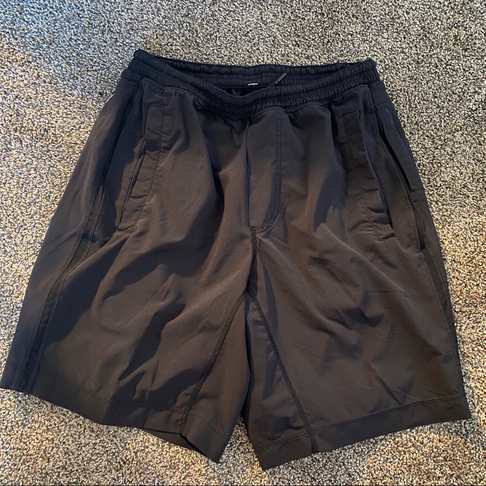 Lululemon Men’s Training Shorts - Size M